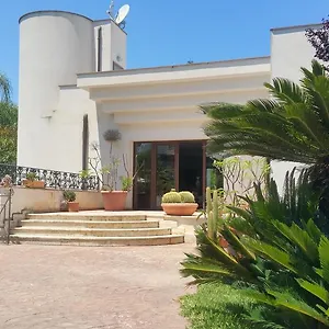  Oda ve Kahvaltı Flora